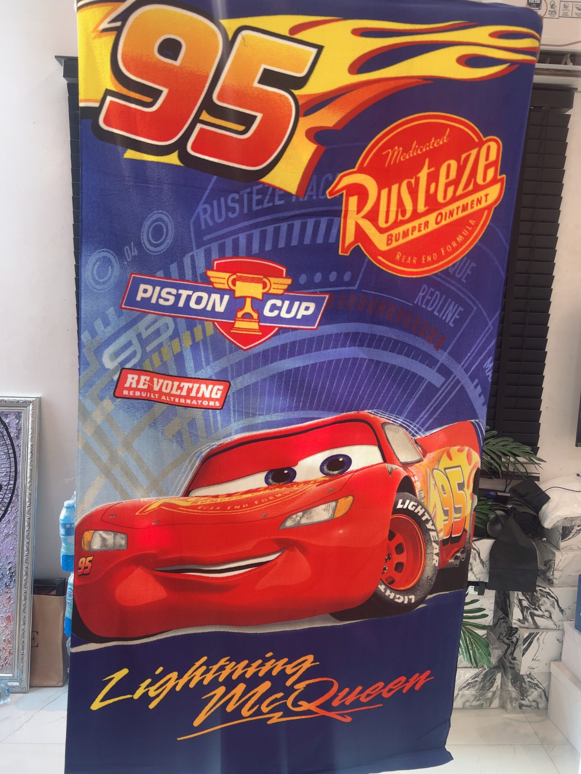95 CAR RACE KIDS LARGE TOWEL 28/51 INCHES