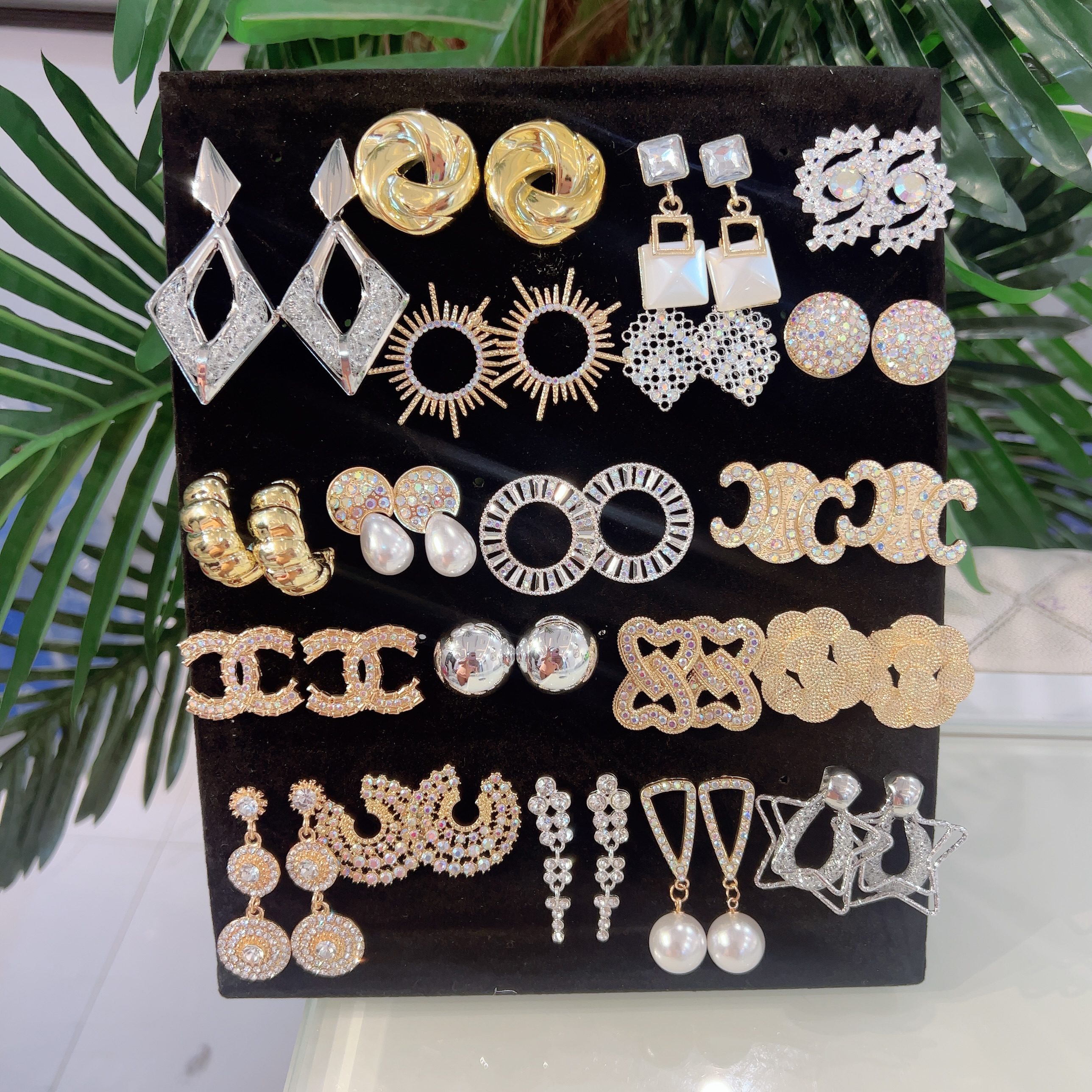 Board Earrings B61