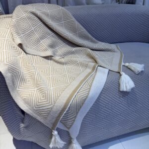 BEIGE THICK WOVEN THROW BLANKET FOR COUCH (SIZE 125*170CM)