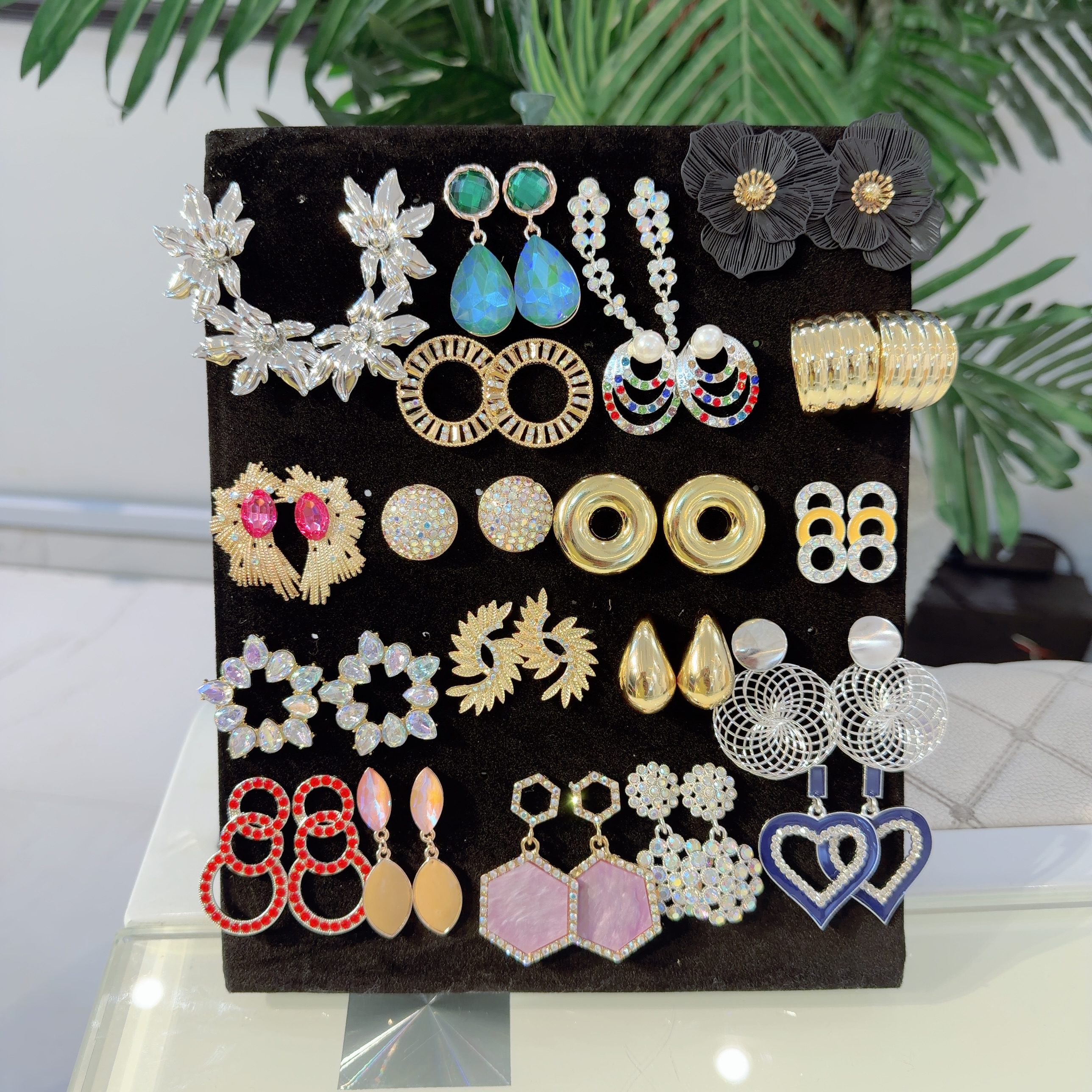 Board Earrings B52