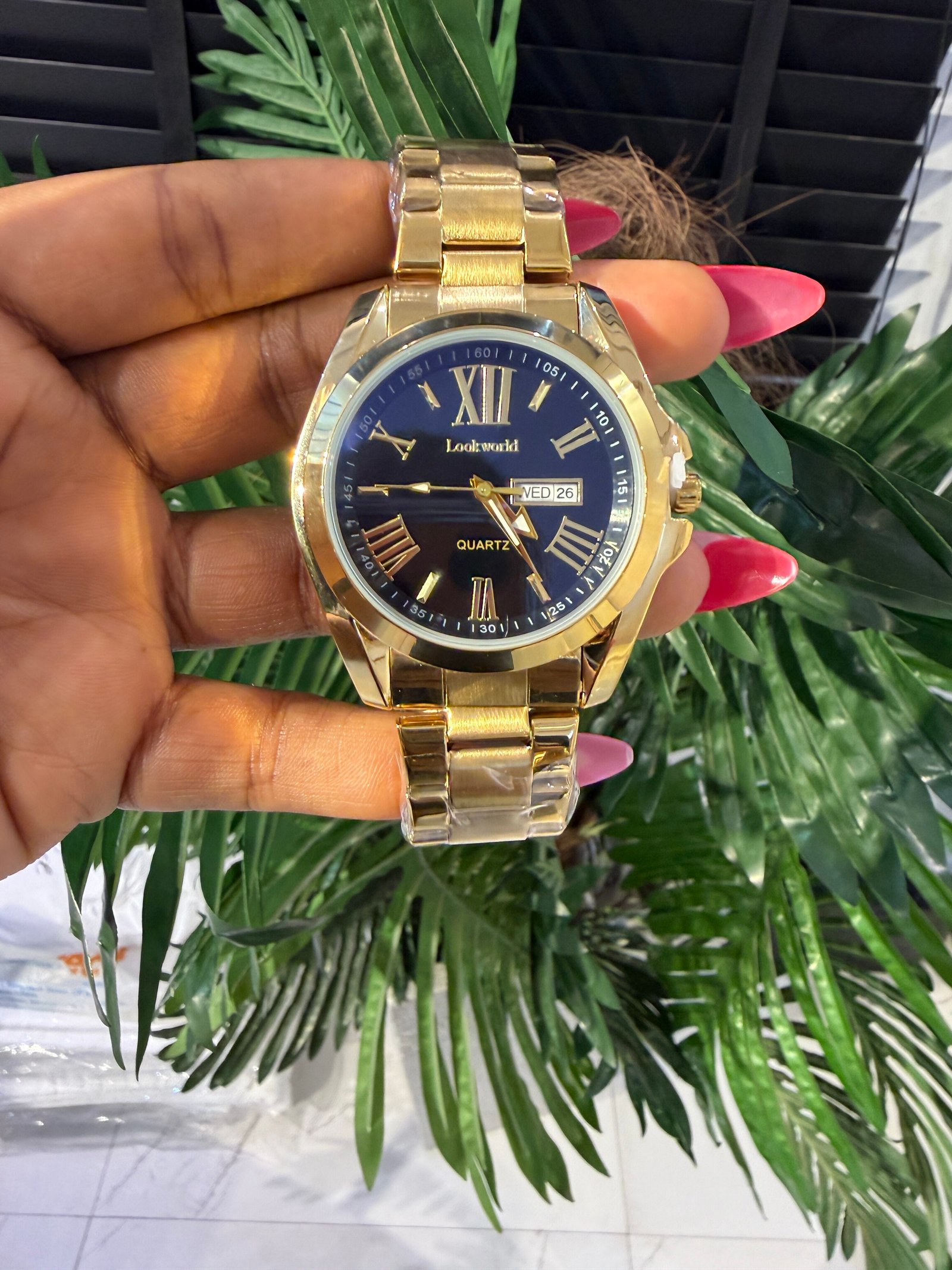 WRISTWATCH 016
