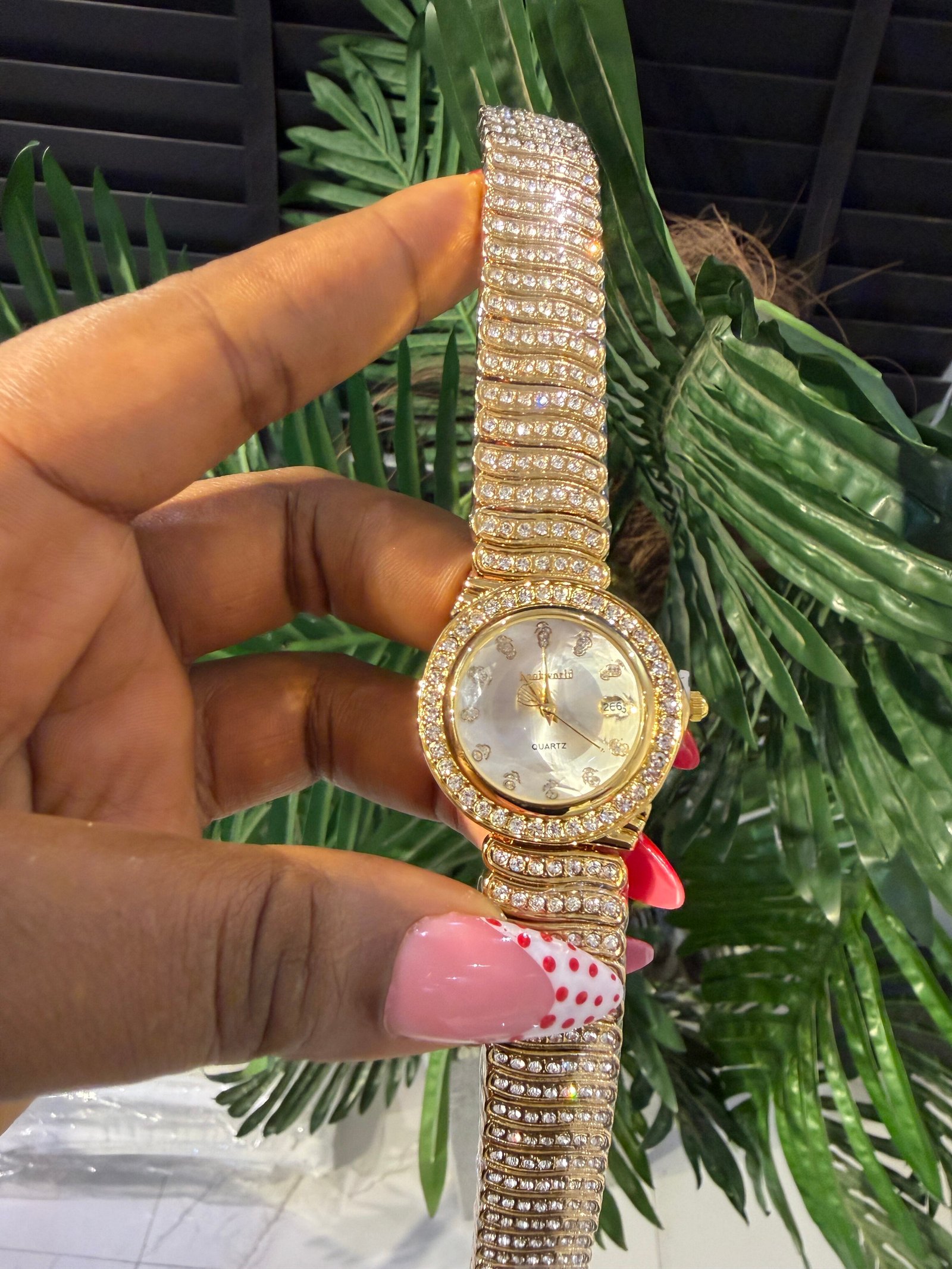 WRISTWATCH 017