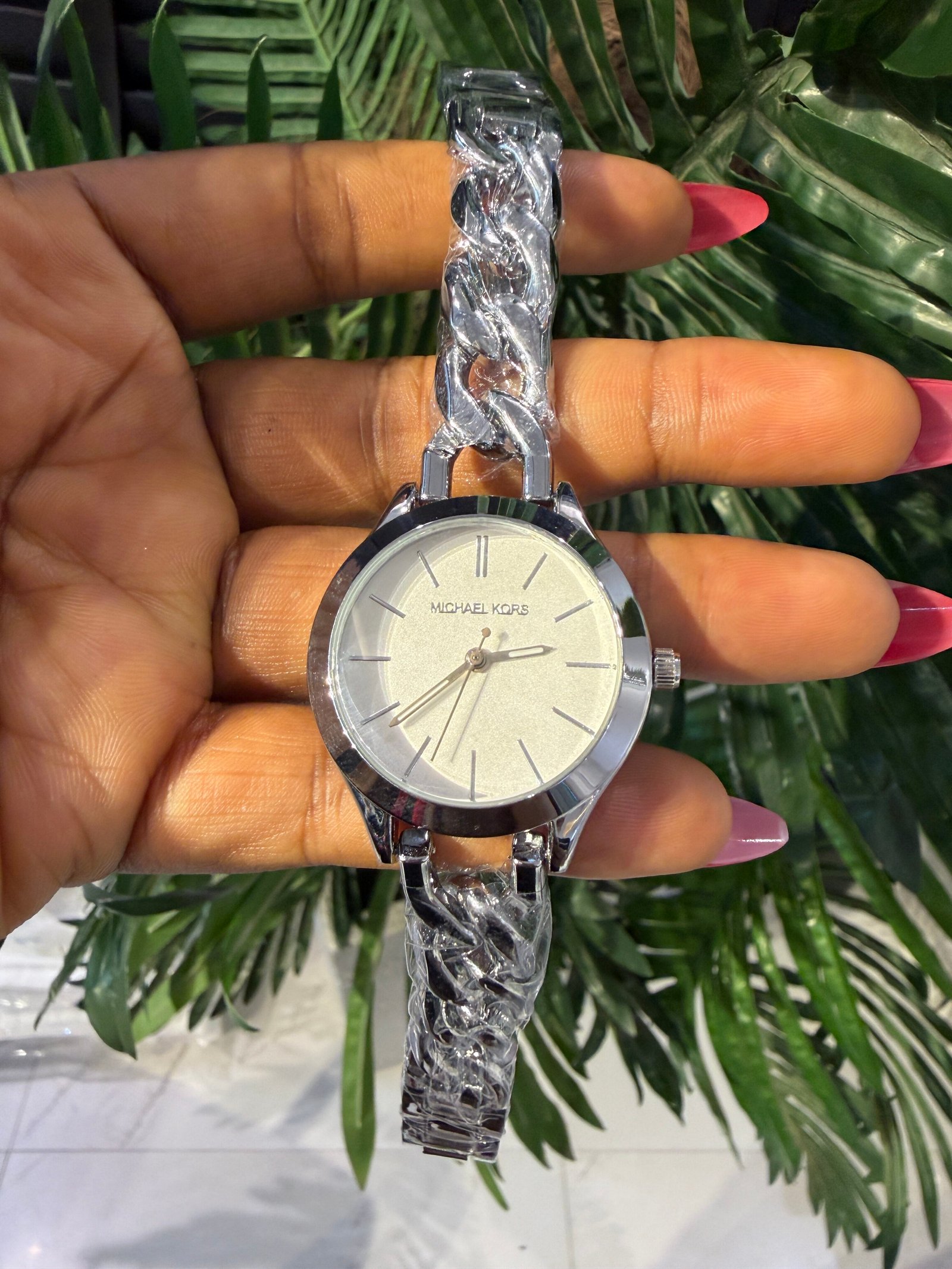 WRISTWATCH 023