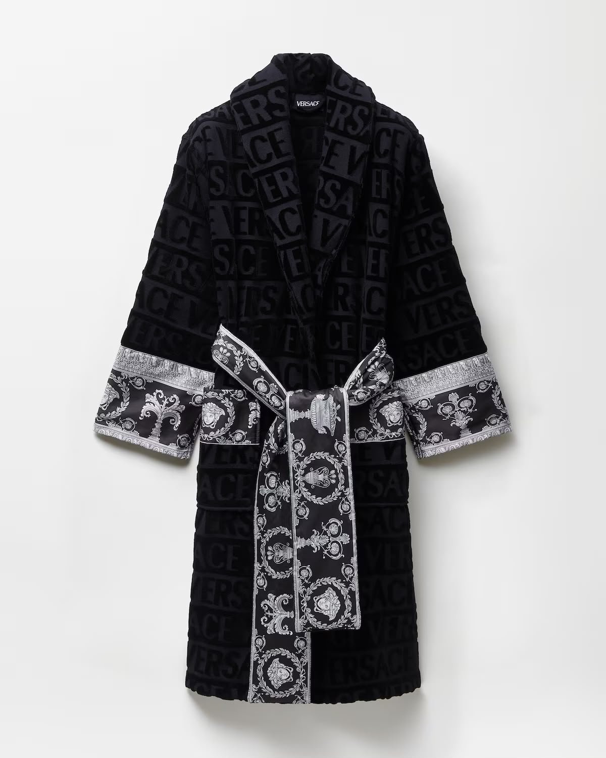 BLACK WITH SILVER COTTON ORIGINAL VERSACE LUXURY BATHROBE (DELIVERY IN 10-15 WORKING DAYS) (Copy)