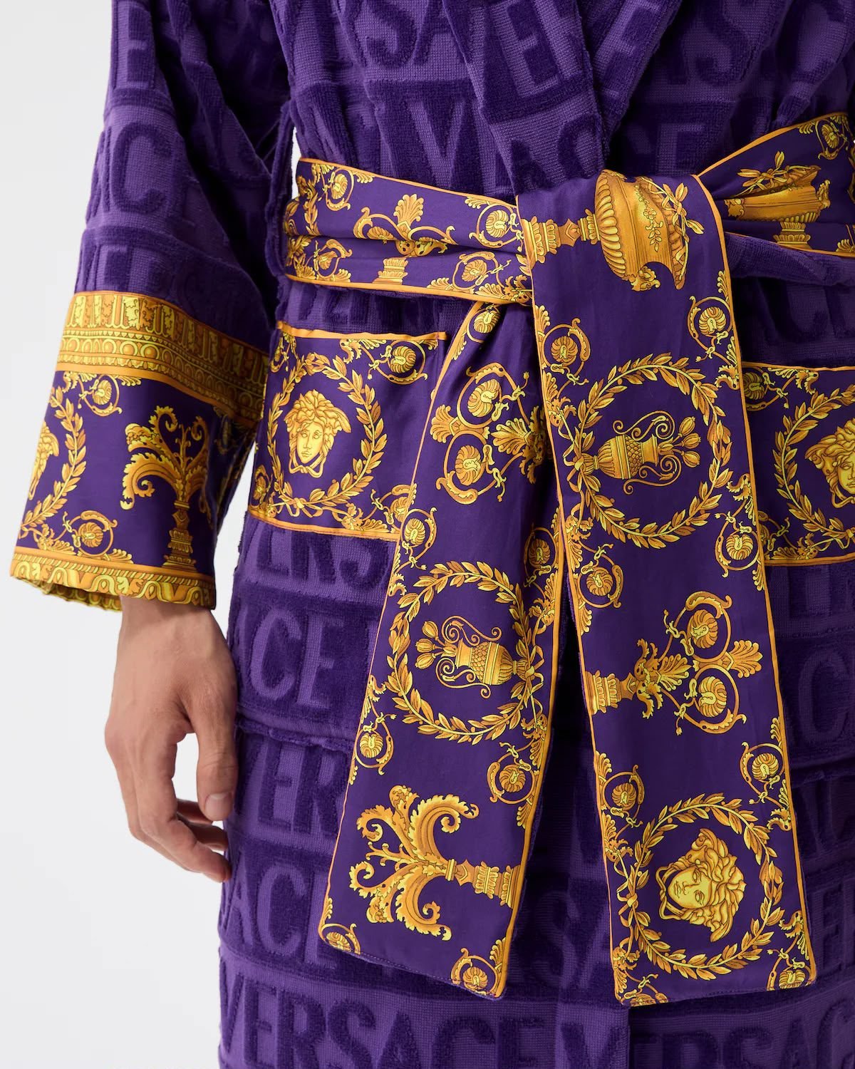 PURPLE 100% COTTON ORIGINAL VERSACE LUXURY BATHROBE (DELIVERY IN 10-15 WORKING DAYS) - Image 2