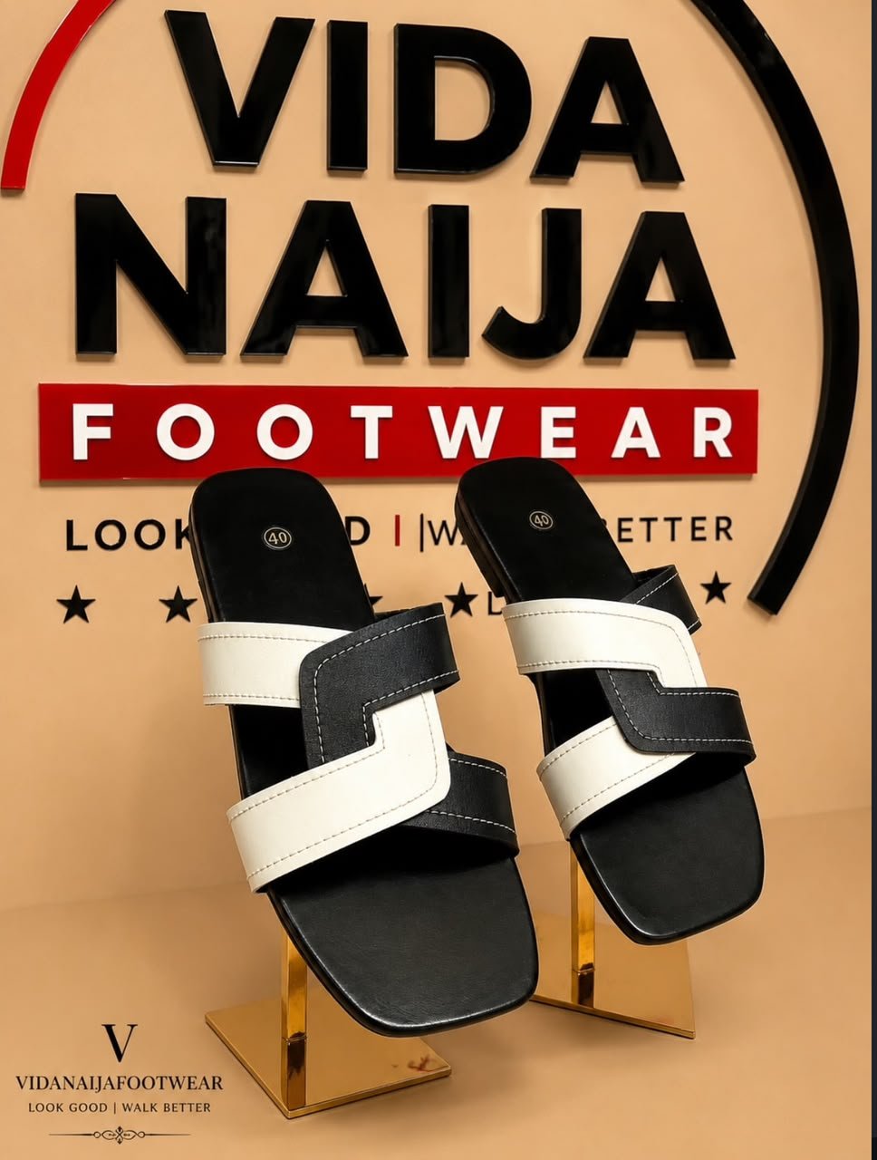BLACK AND WHITE FEMALE SLIPPERS SIZE 41 029 - Image 2
